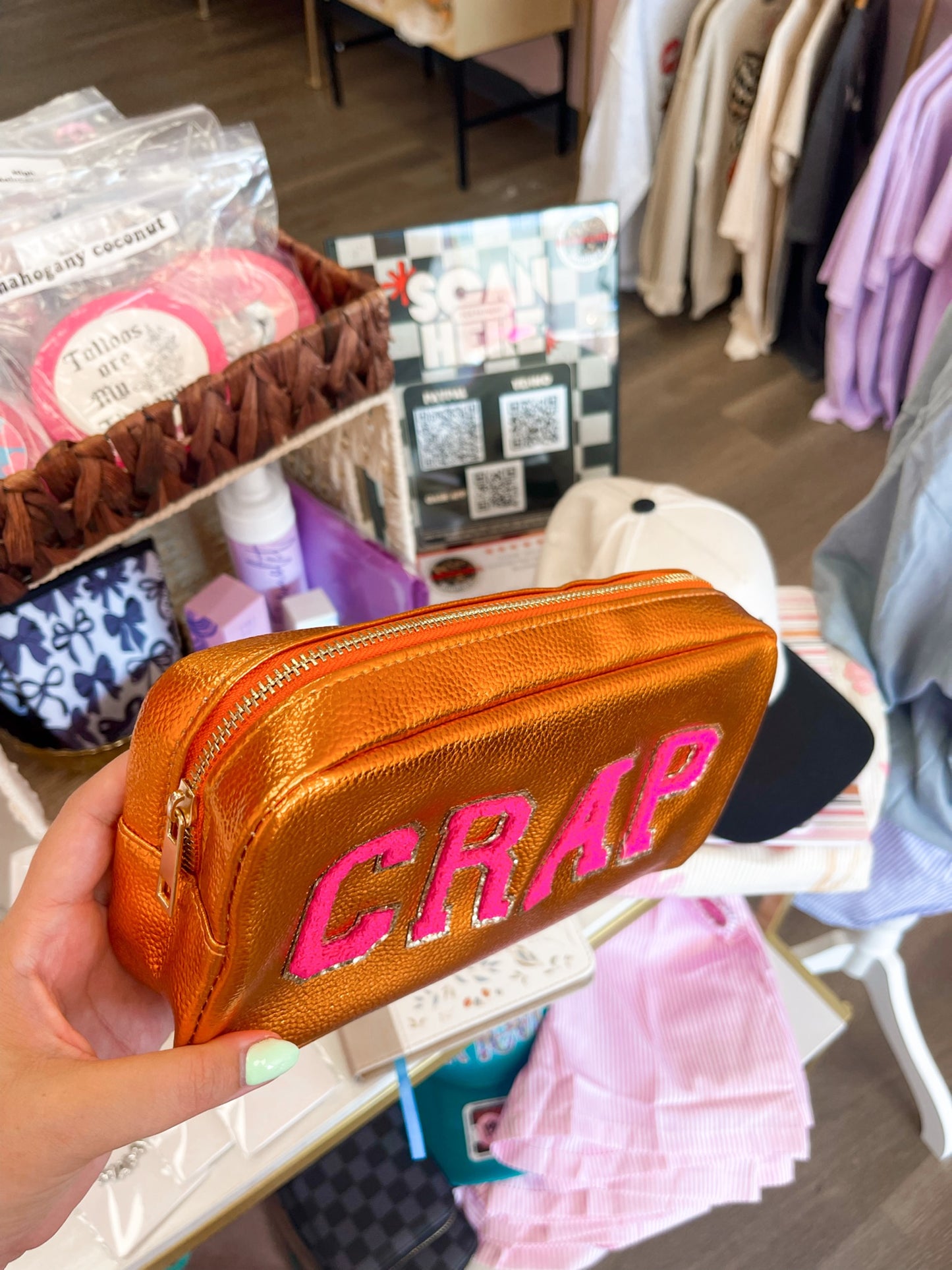Metallic “crap” pouch ☻