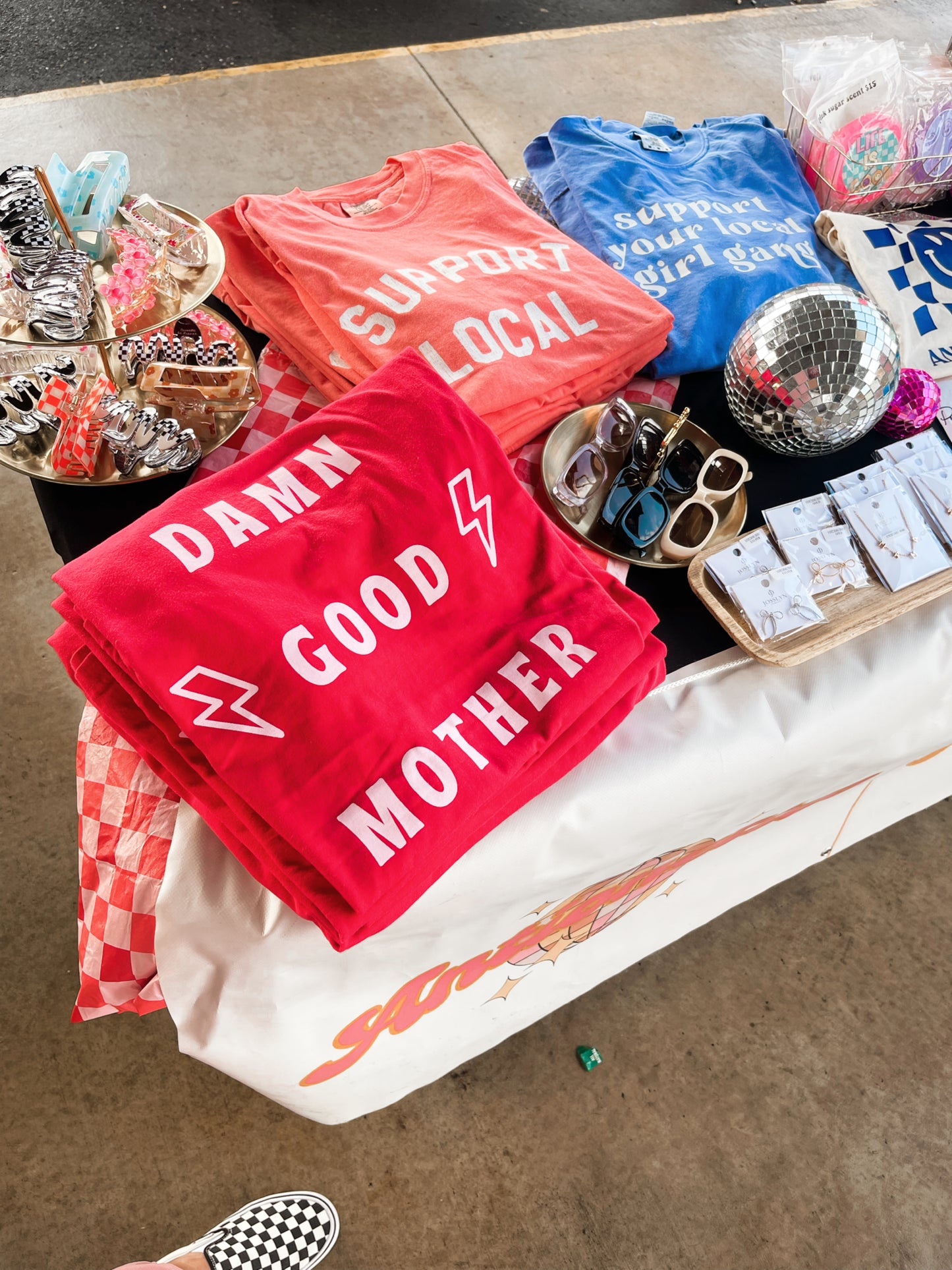 SALE D*mn good mother graphic tee {comfort colors} ☻