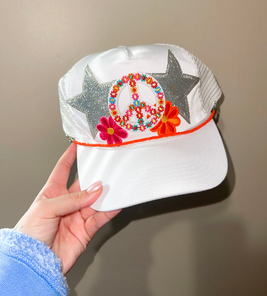 Patched trucker hat ☻