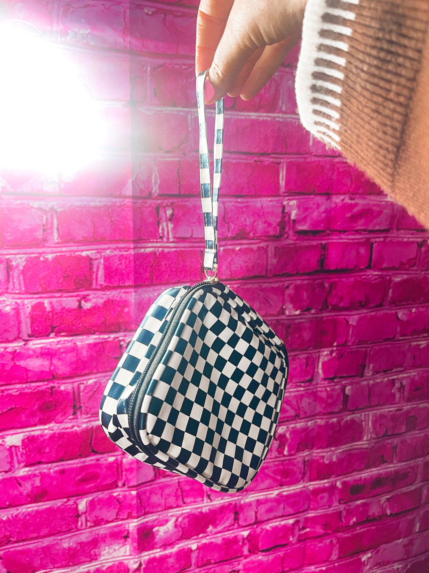 Checkered travel pouch ☻