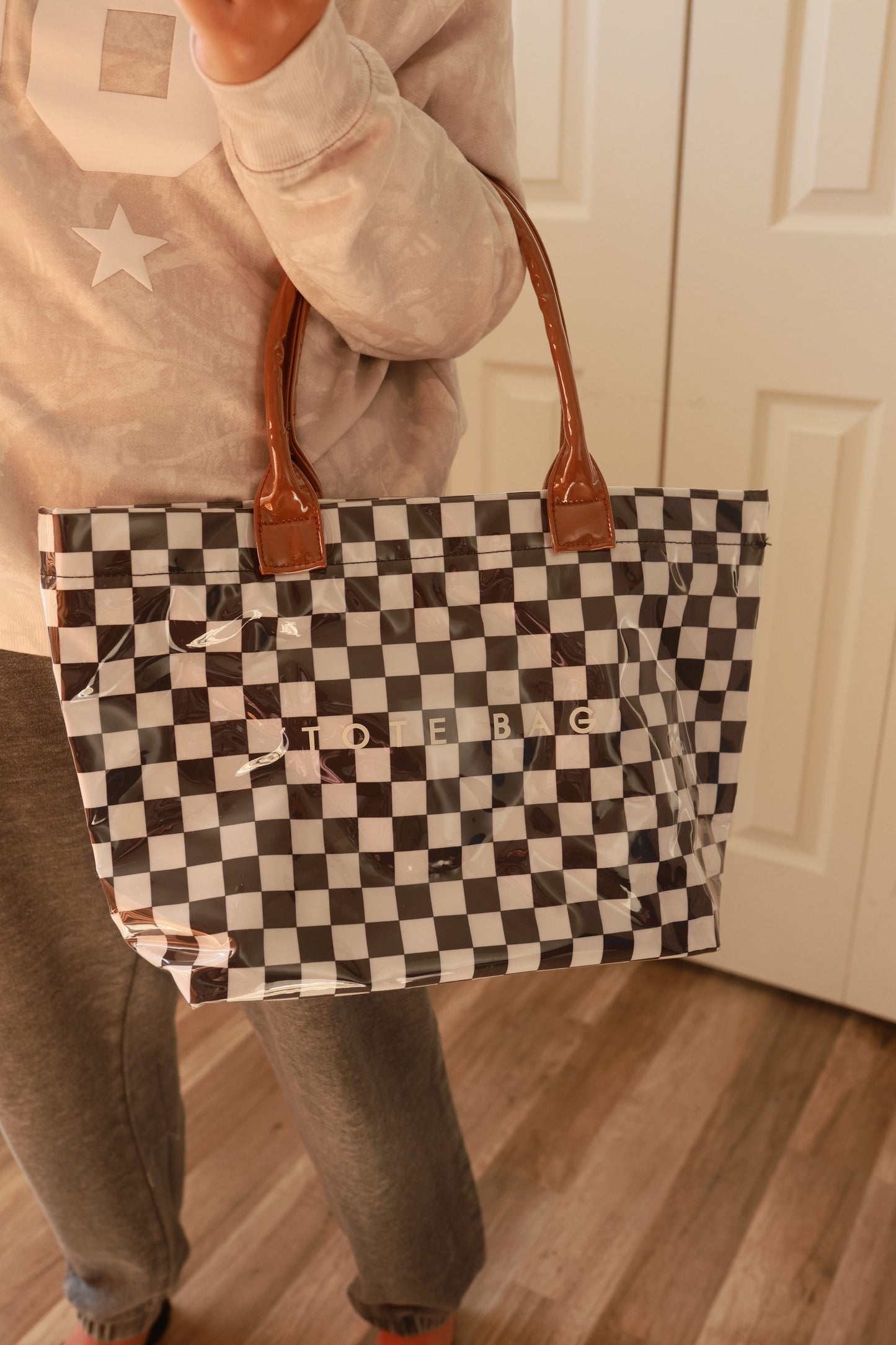 Checkered tote bag